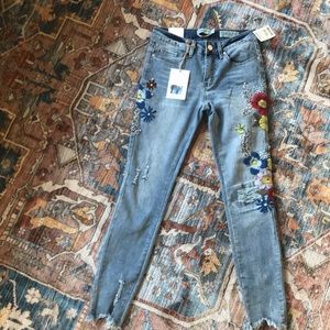 Indigo Rein Midrise Ankle Embroidered Jeans